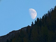 90 ...spunta la luna dal monte !